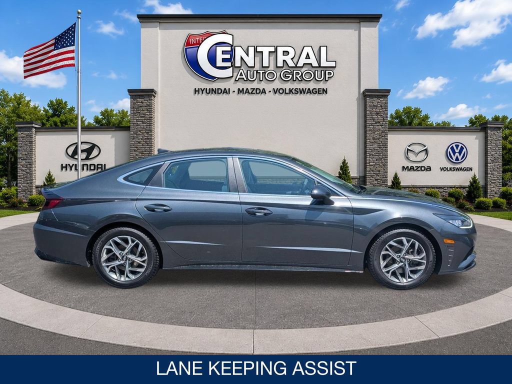 Certified 2022 Hyundai Sonata SEL w/ Preferred Accessory Package FWD image 9