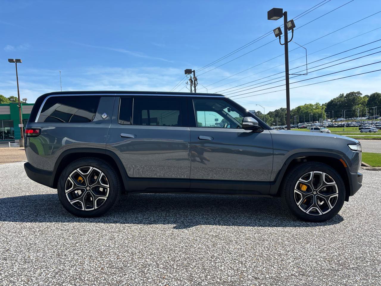 Used 2024 Rivian R1S Adventure AWD/4WD image 6
