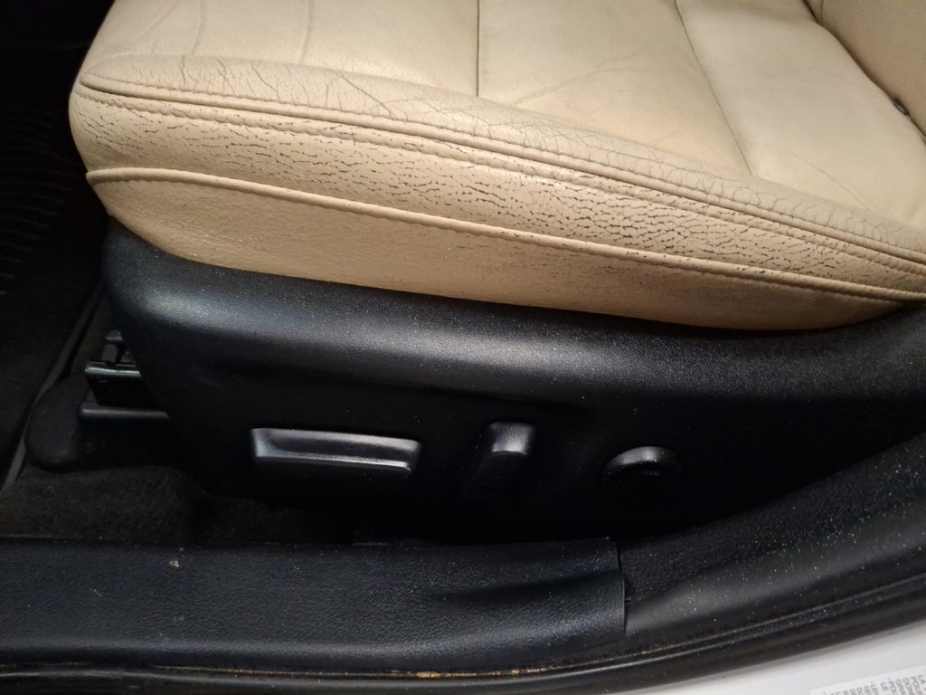 Used 2015 Toyota Avalon XLE Touring FWD image 17