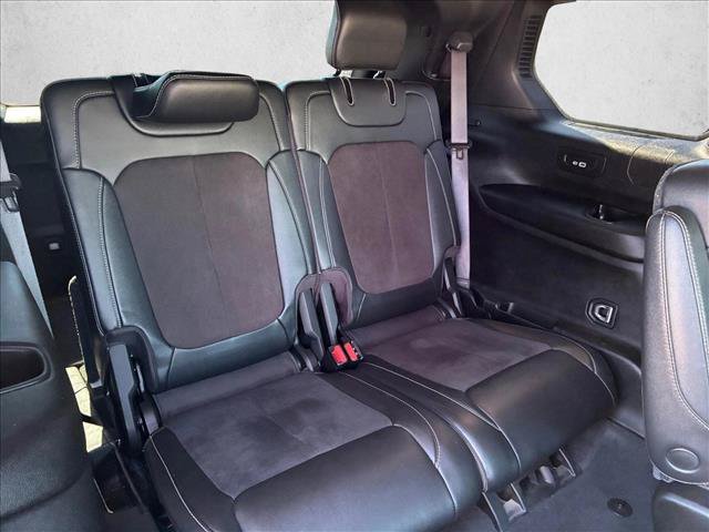 Used 2024 Jeep Grand Cherokee L Altitude AWD/4WD image 20