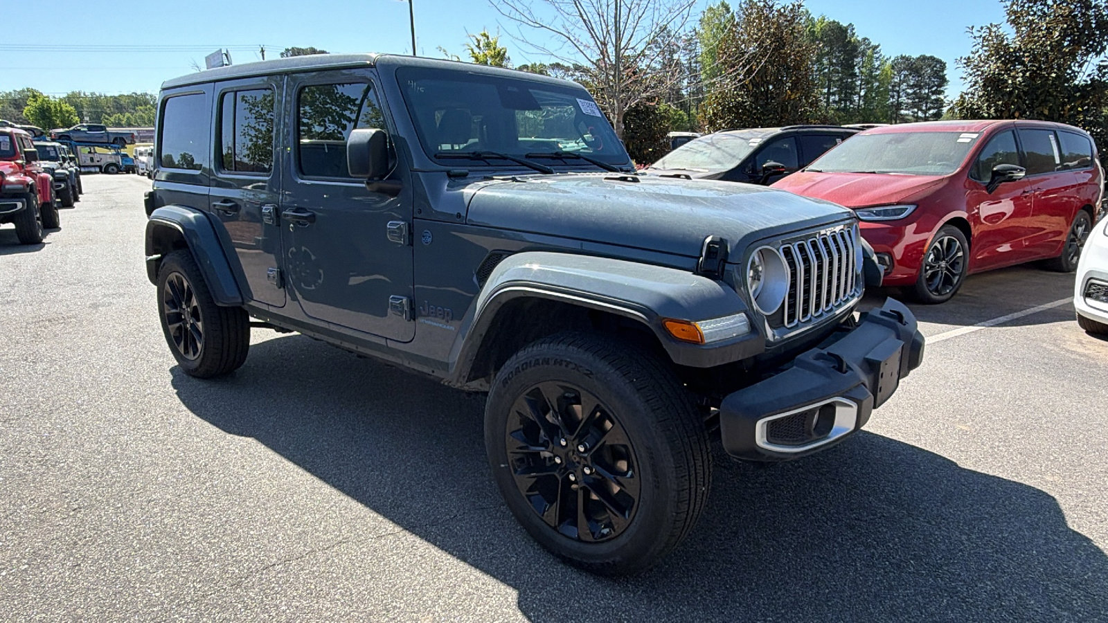 Used 2025 Jeep Wrangler Sahara w/ Safety Group AWD/4WD image 5