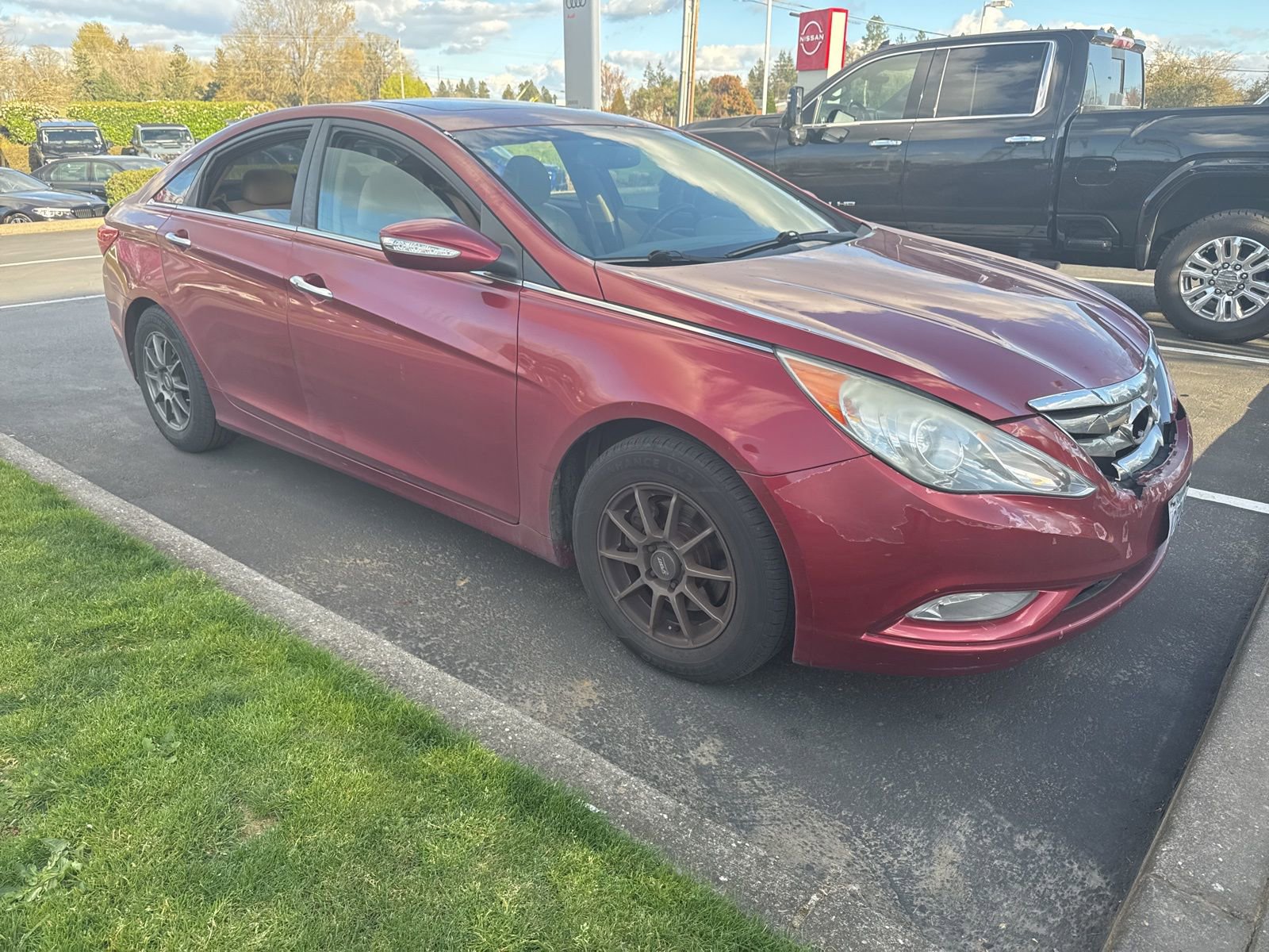 Used 2011 Hyundai Sonata Limited w/ Navigation Pkg 5 image 3