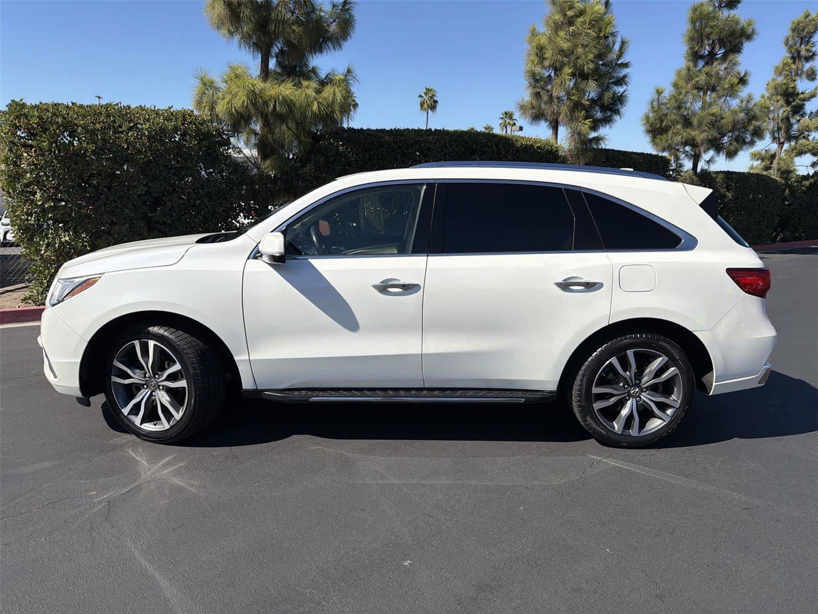 Used 2019 Acura MDX w/ Advance Package FWD image 3