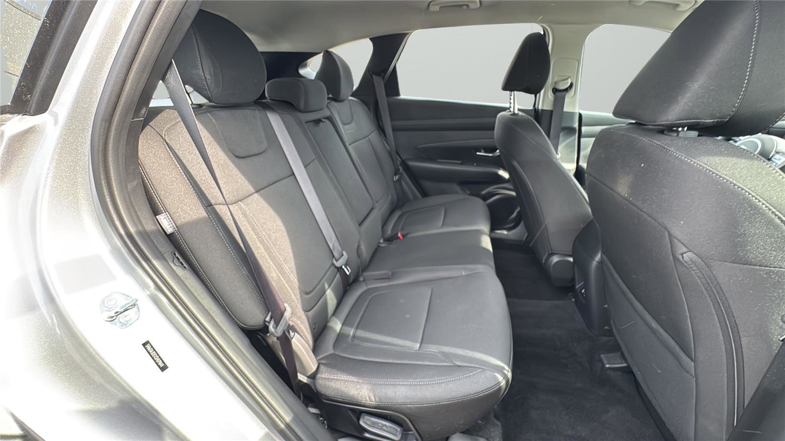 Certified 2025 Hyundai Tucson SE image 13