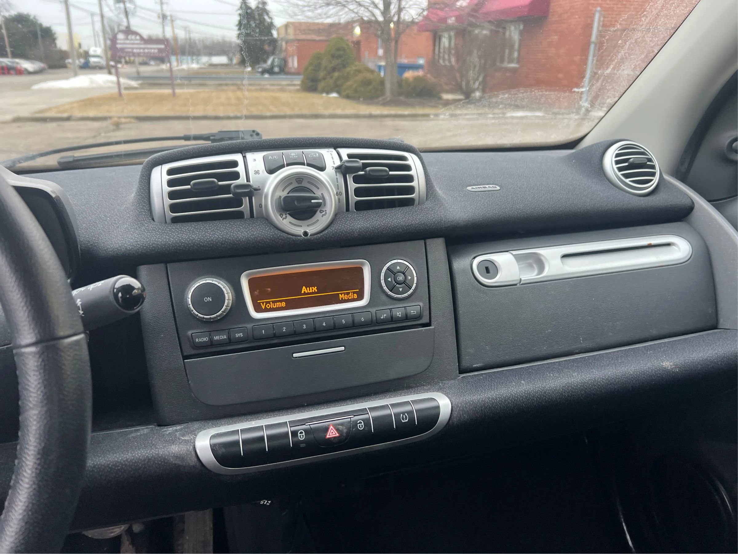 Used 2012 smart fortwo passion image 16