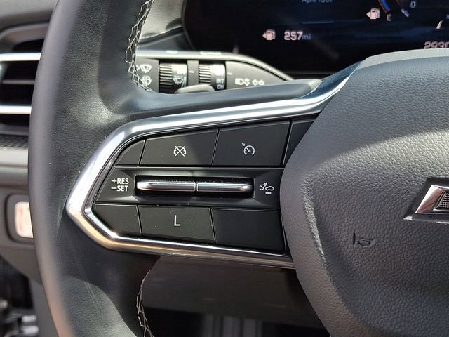 Certified 2024 Chevrolet Traverse LT w/ Midnight/Sport Edition image 23