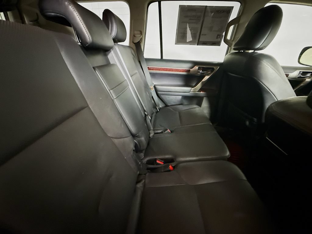 Used 2016 Lexus GX 460 w/ Premium Package AWD/4WD image 27