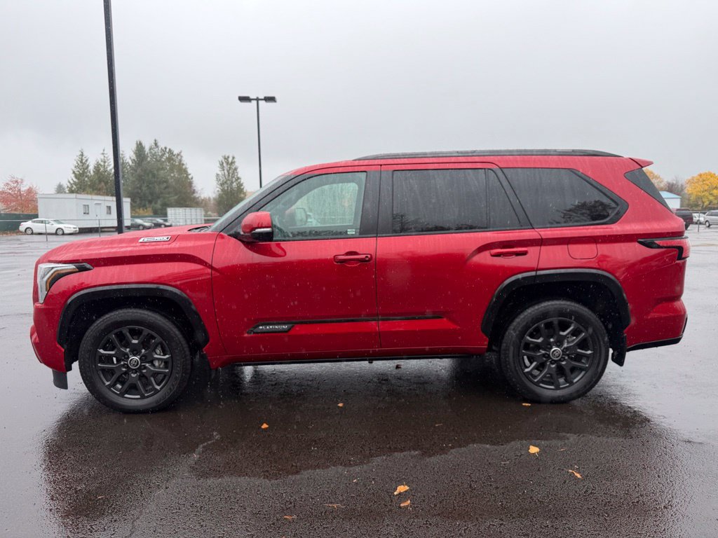 Used 2024 Toyota Sequoia Platinum AWD/4WD image 5