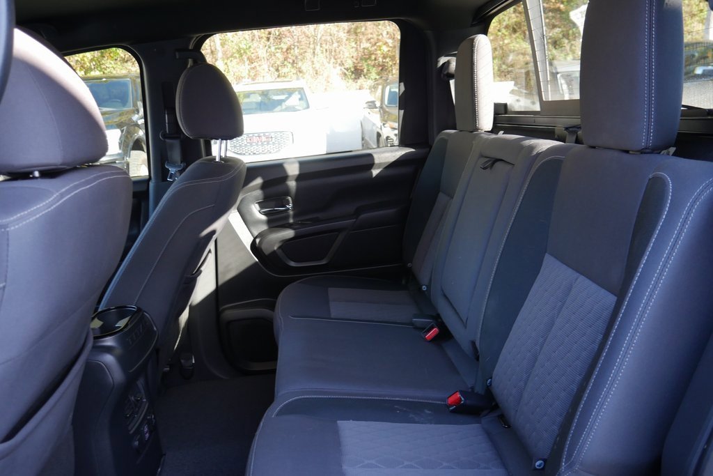Used 2023 Nissan Titan SV w/ SV Convenience Package image 26