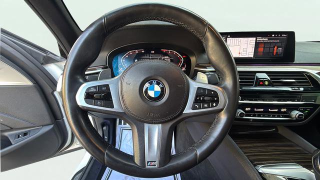 Used 2020 BMW 540i w/ M Sport Package RWD image 16