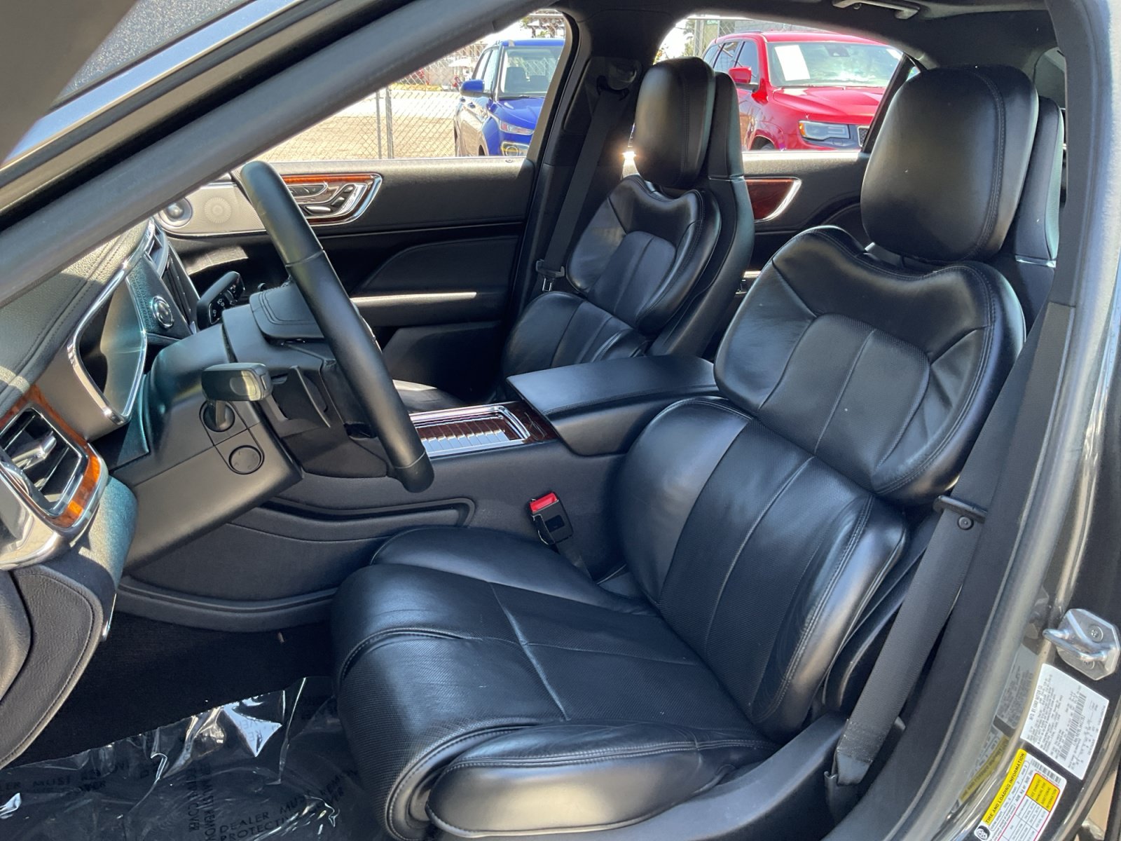 Used 2020 Lincoln Continental Reserve w/ Luxury Package FWD image 18