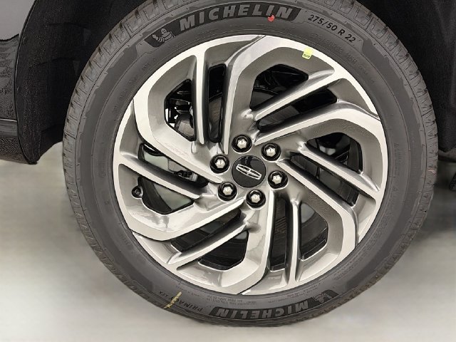 New 2026 Lincoln Navigator L Premier AWD/4WD image 35