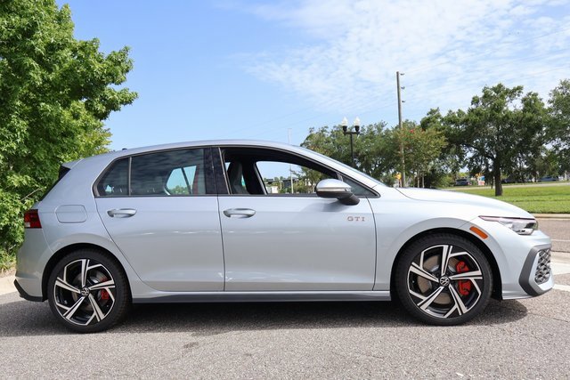 New 2025 Volkswagen GTI SE image 8