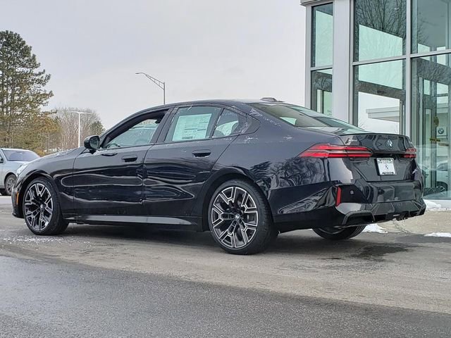 New 2026 BMW 540i xDrive w/ M Sport Package image 3