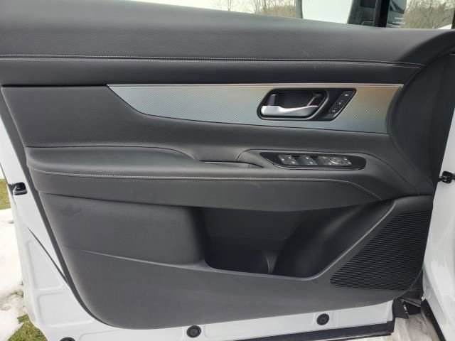 New 2025 Nissan Murano SL image 14