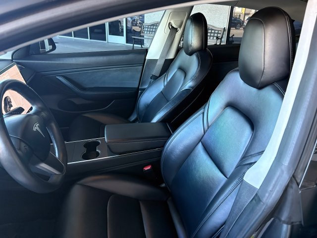 Used 2018 Tesla Model 3 Long Range RWD image 12