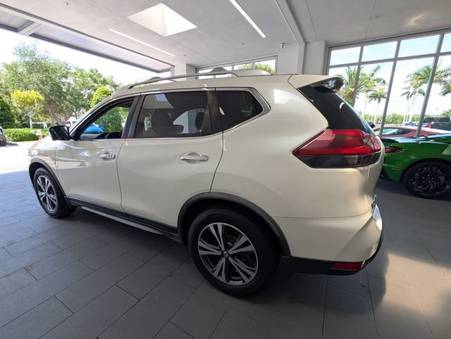 Used 2019 Nissan Rogue SV w/ Premium Package FWD image 9