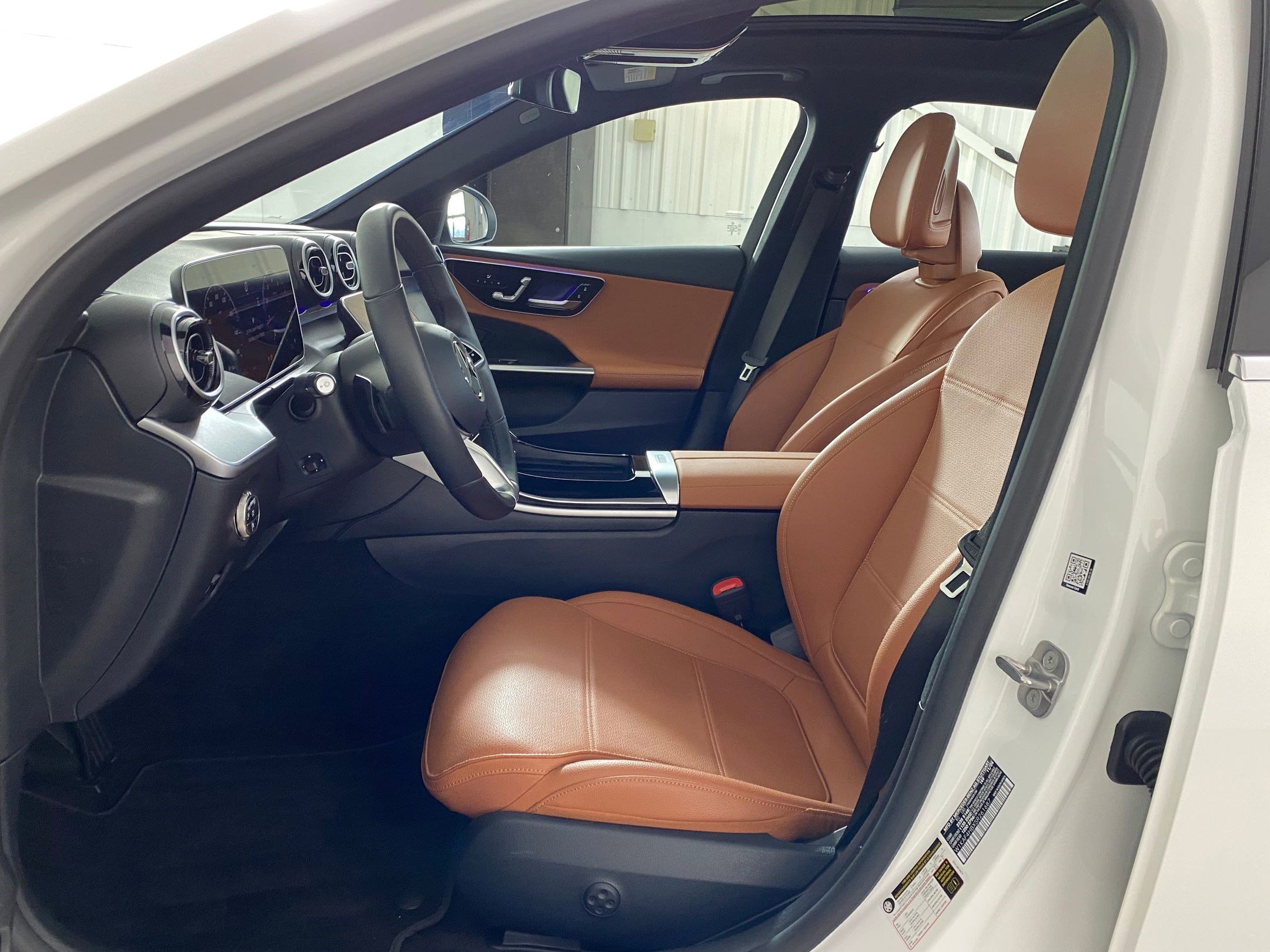 Certified 2025 Mercedes-Benz C 300 4MATIC Sedan image 4