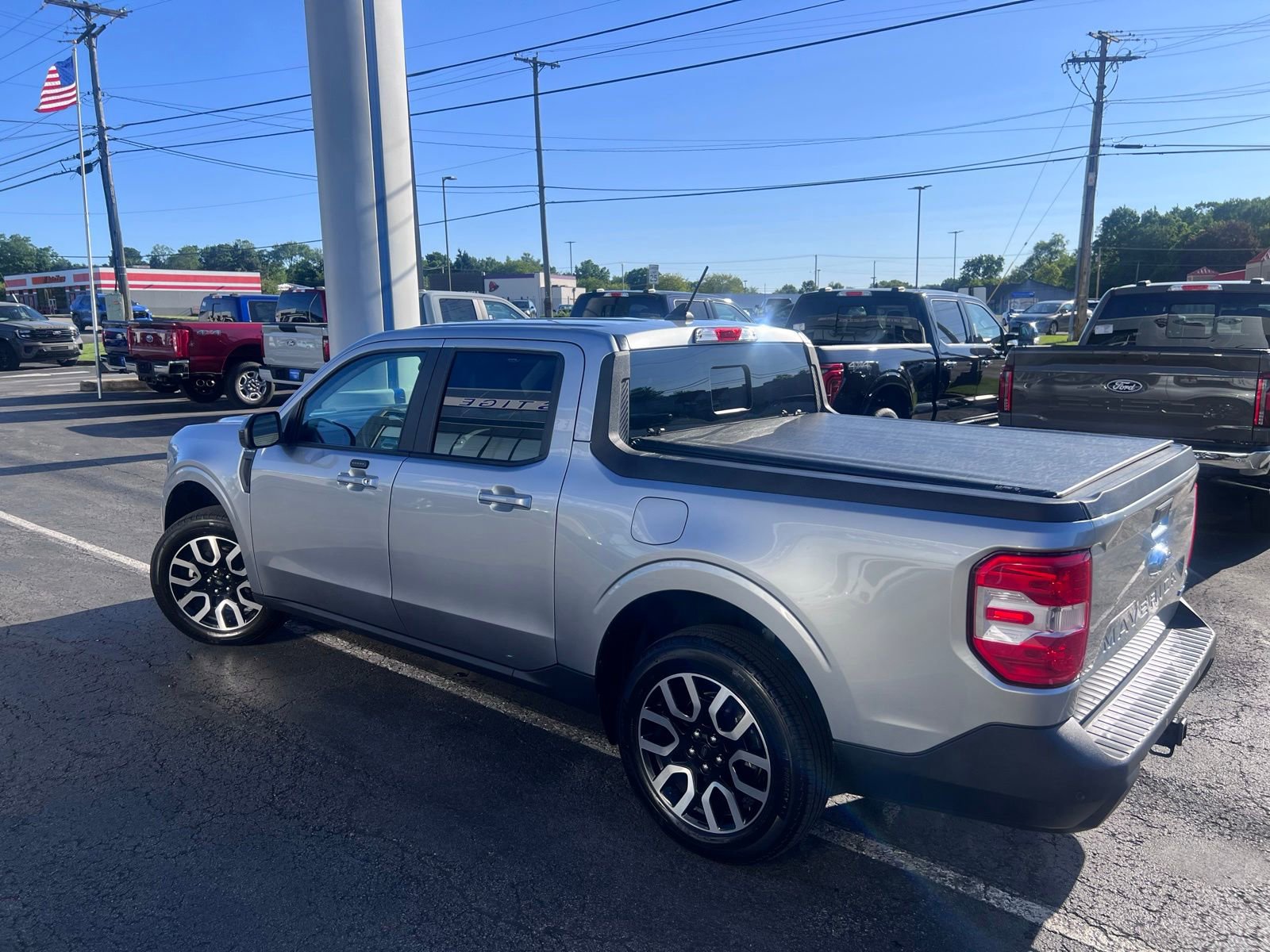 Used 2024 Ford Maverick Lariat AWD/4WD image 14