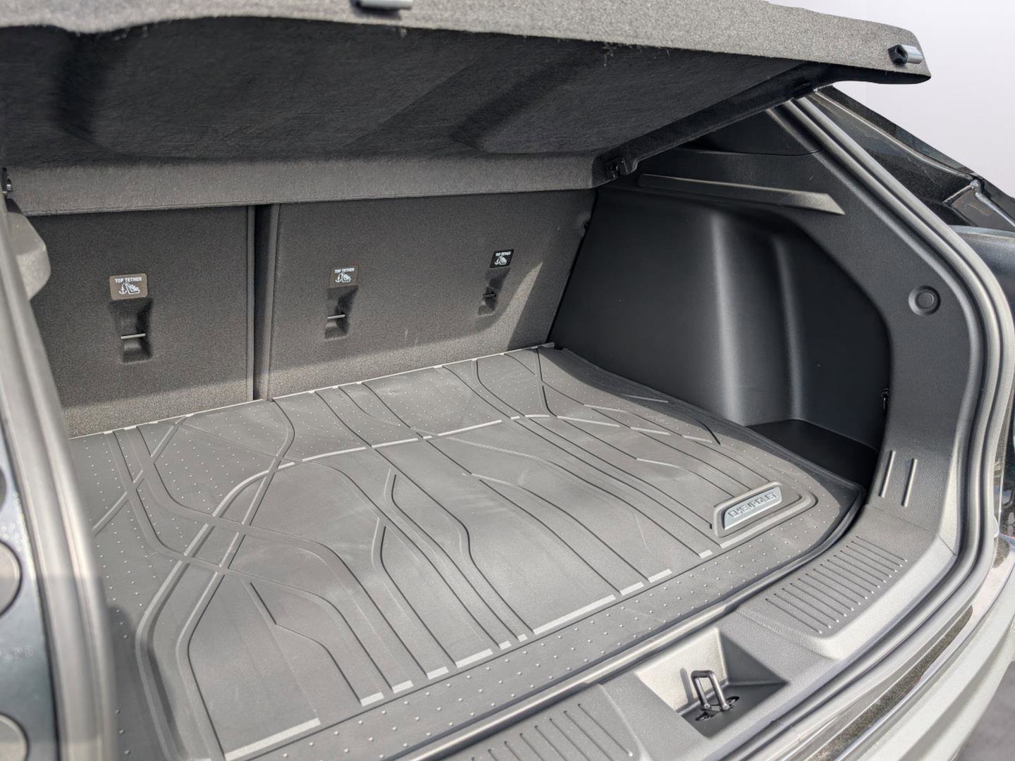 New 2026 Chevrolet Trax RS w/ Sunroof Package image 19