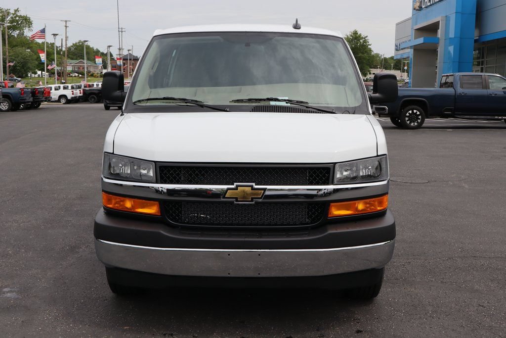 New 2025 Chevrolet Express 3500 w/ Chrome Appearance Package RWD image 21