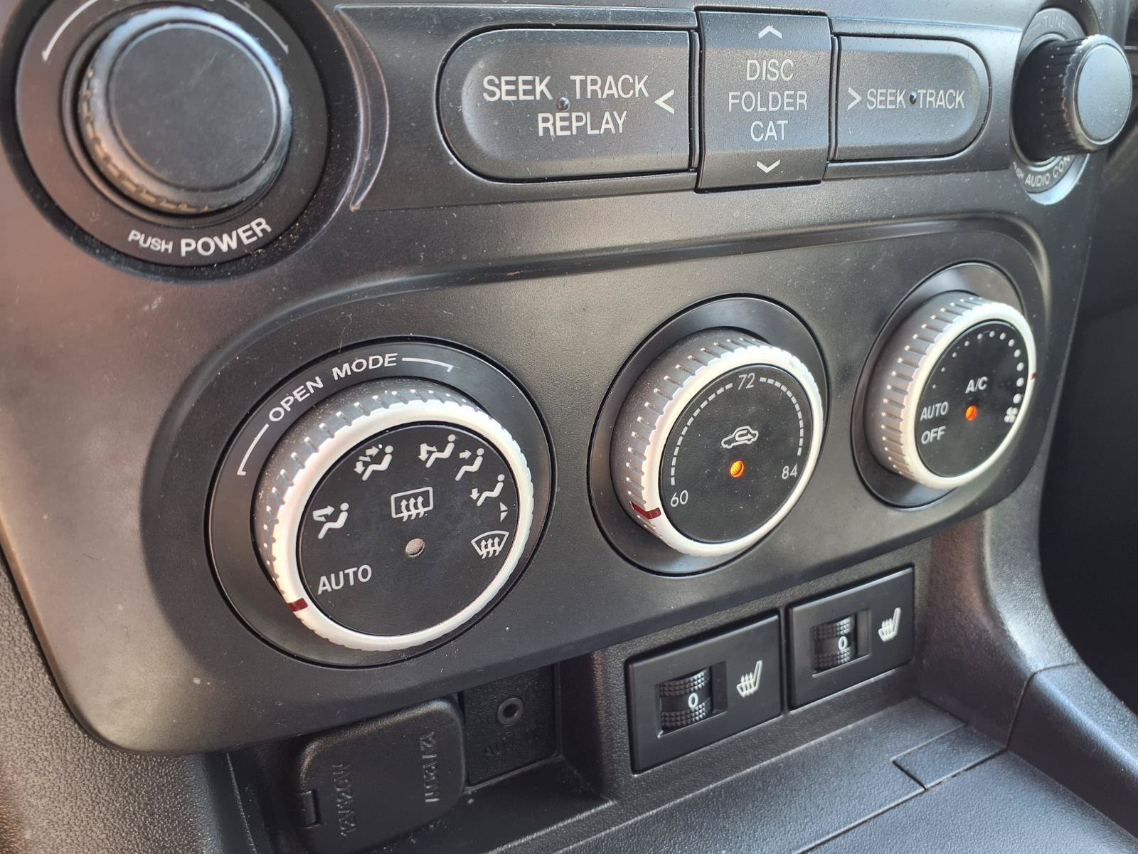 Used 2011 MAZDA MX-5 Miata Grand Touring RWD image 23