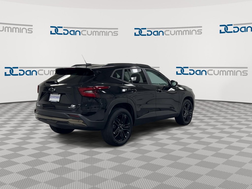 Used 2025 Chevrolet Trax ACTIV w/ Driver Confidence Package FWD image 8