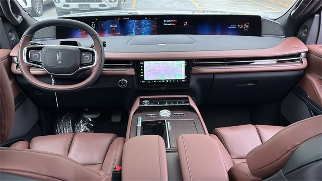 New 2025 Lincoln Navigator L Reserve image 18
