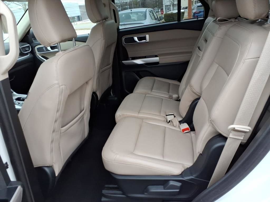 Used 2023 Ford Explorer XLT w/ Equipment Group 202A image 11