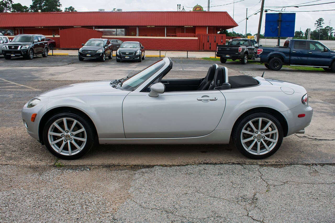 Used 2008 MAZDA MX-5 Miata Touring RWD image 3