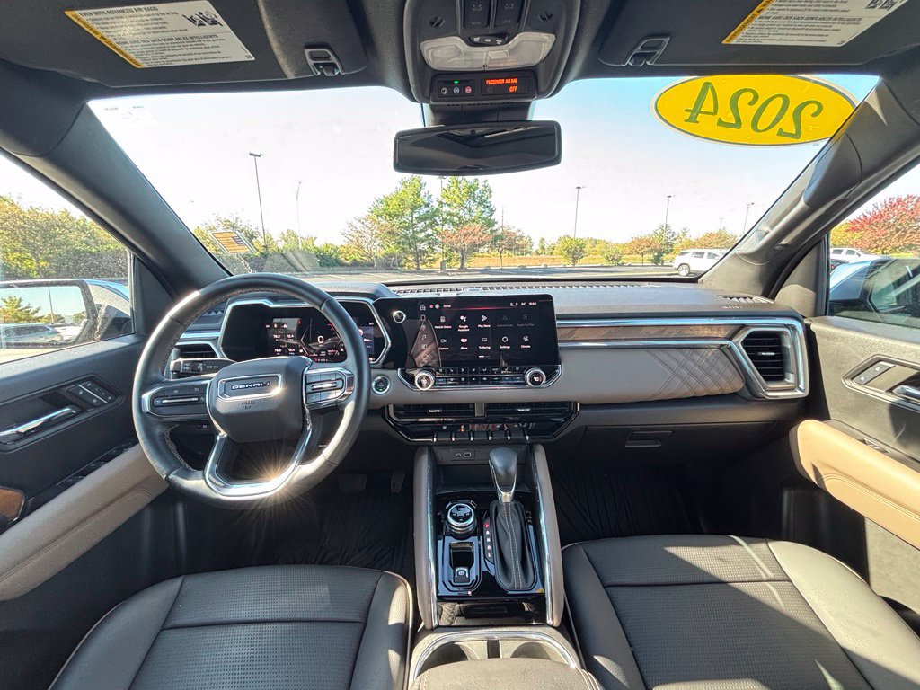Used 2024 GMC Canyon Denali AWD/4WD image 23