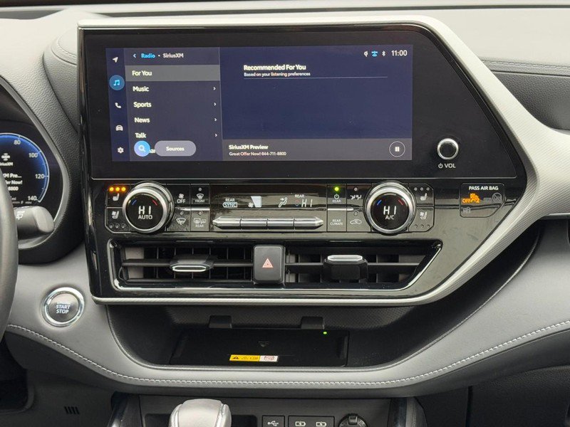 Used 2023 Toyota Highlander image 14