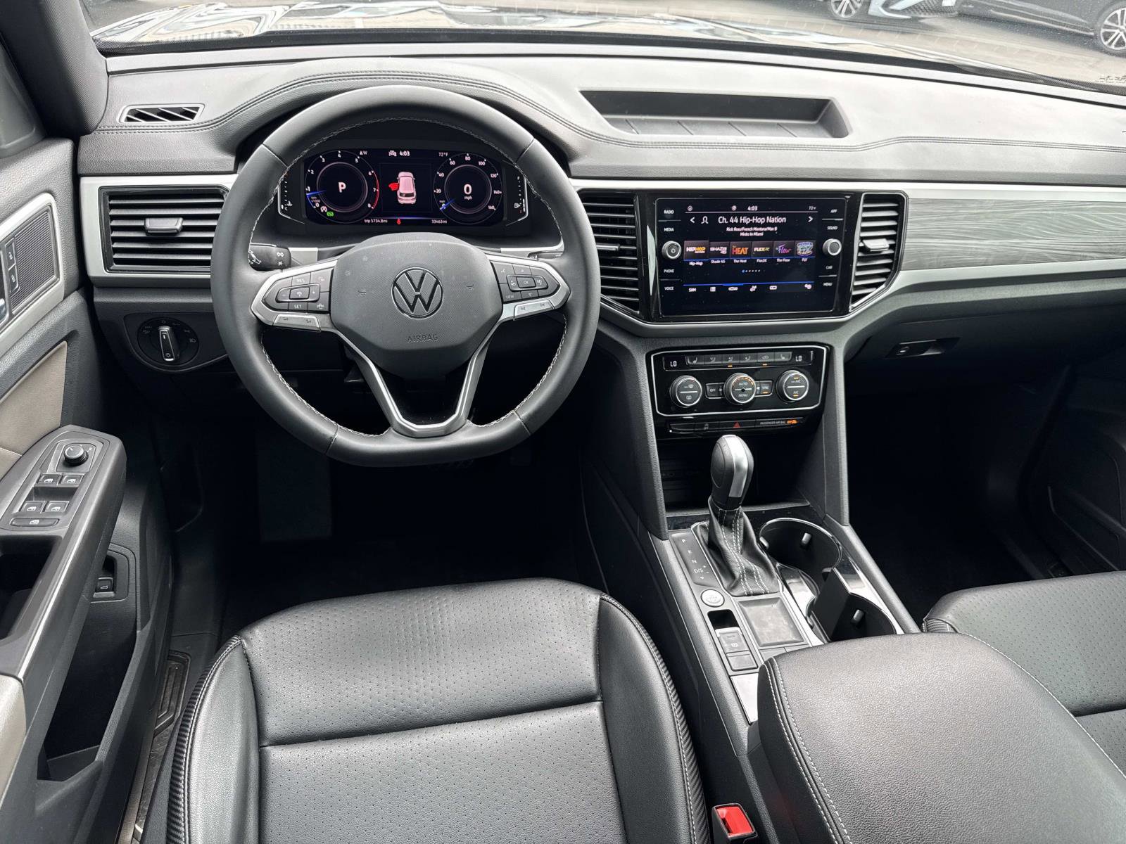 Certified 2022 Volkswagen Atlas Cross Sport SE FWD image 8