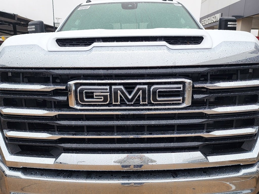 New 2026 GMC Sierra 2500 SLE image 9
