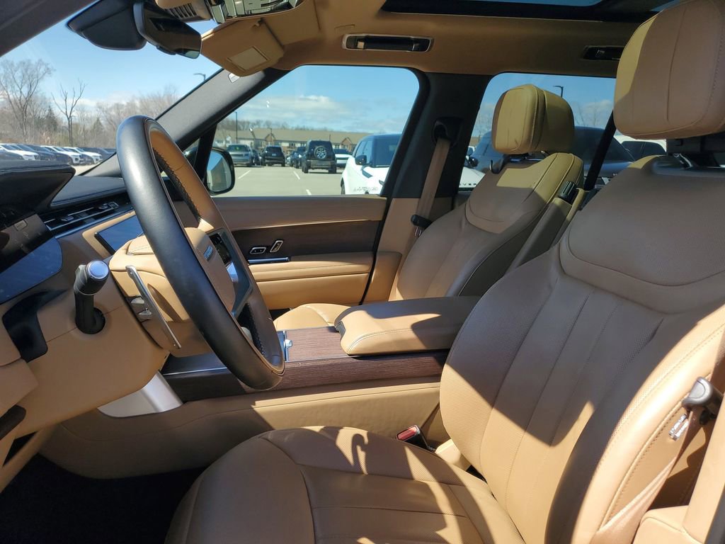 Used 2023 Land Rover Range Rover SE image 7