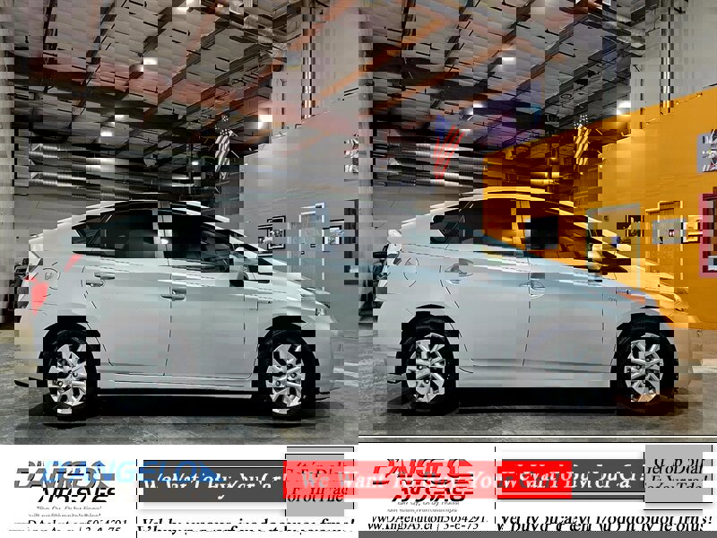 Used 2013 Toyota Prius Prime Plug-In Hybrid image 9