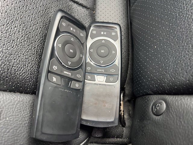 Used 2018 Chrysler Pacifica Touring-L Plus w/ S Appearance Package FWD image 34