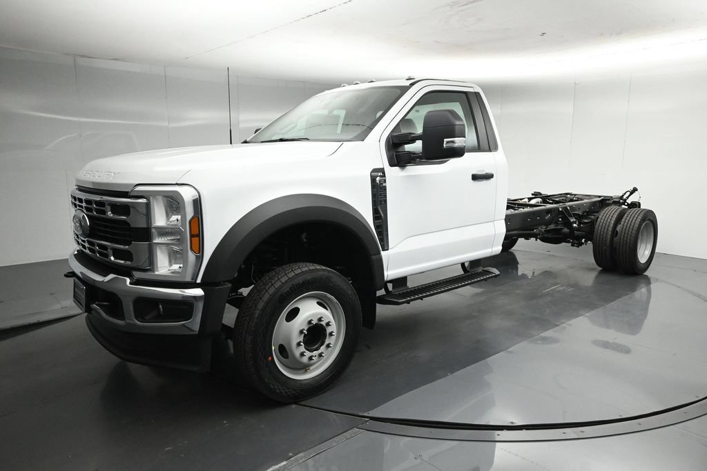 New 2026 Ford F550 2WD Regular Cab Super Duty image 4