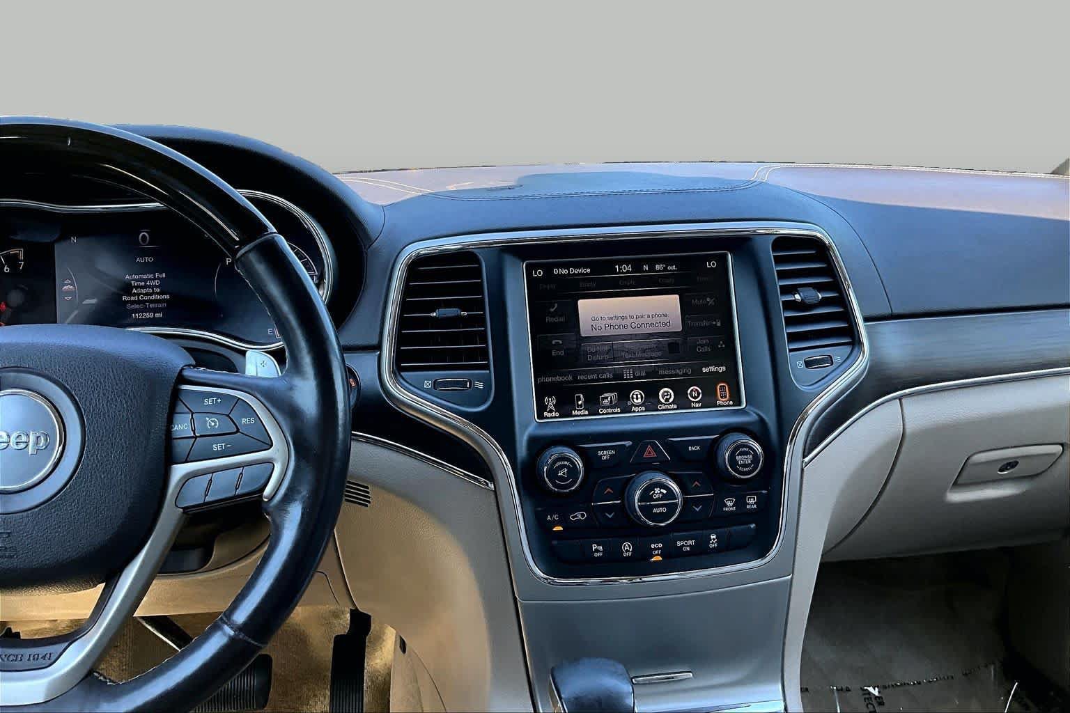 Used 2017 Jeep Grand Cherokee Overland AWD/4WD image 7