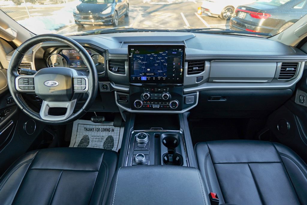 Used 2024 Ford Expedition XLT image 39