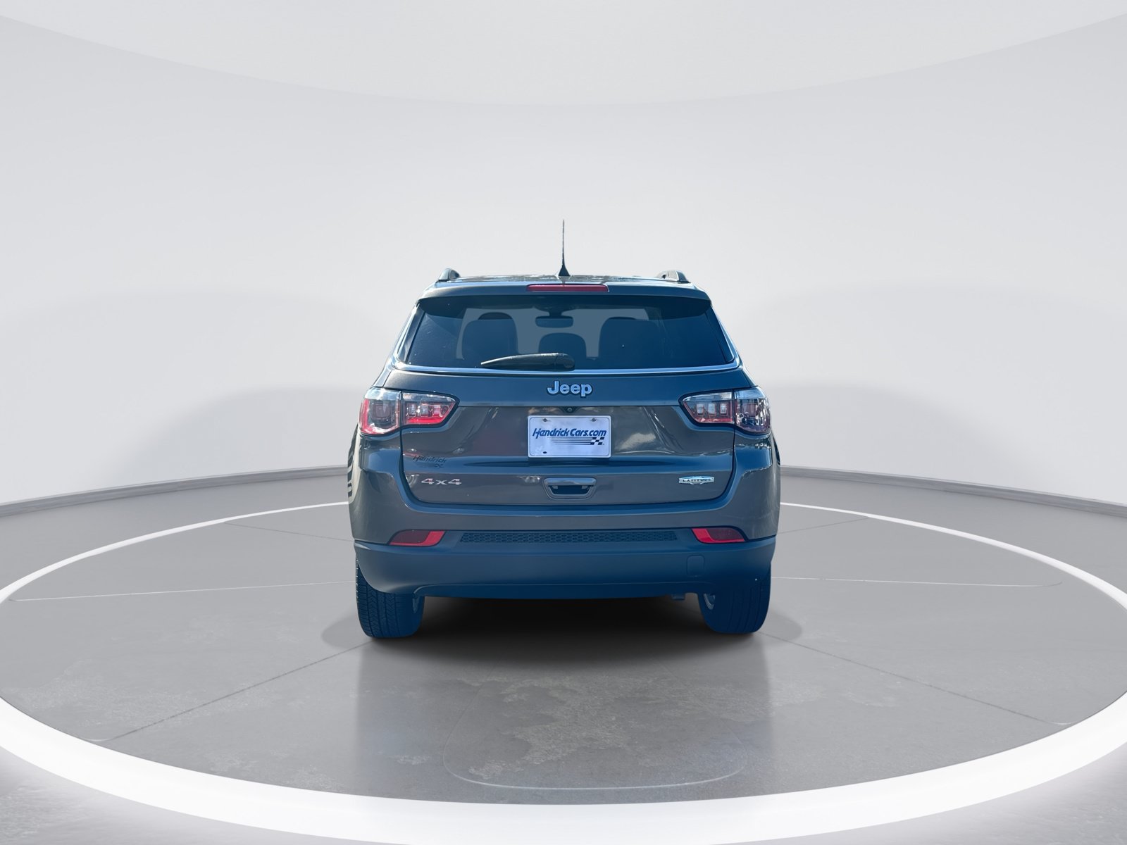 Used 2019 Jeep Compass Latitude w/ Cold Weather Group AWD/4WD image 8