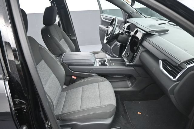 Used 2025 GMC Acadia Elevation FWD image 14