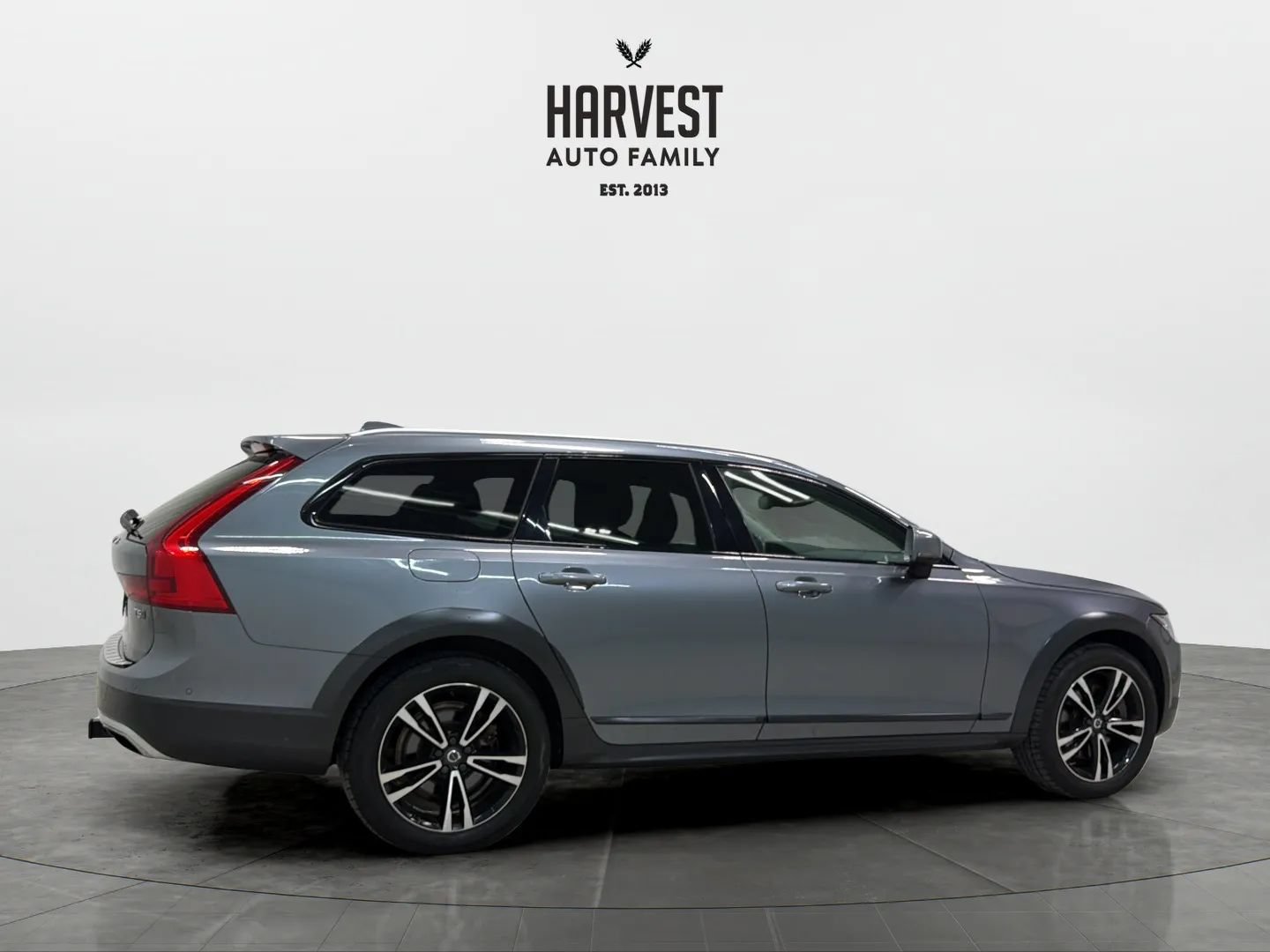 Used 2018 Volvo V90 T5 Cross Country w/ Convenience Package AWD/4WD image 7