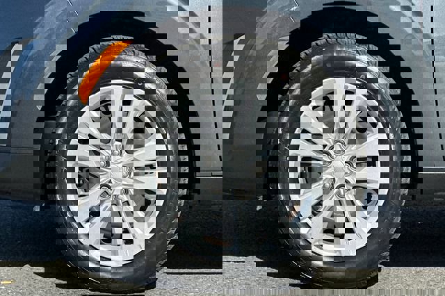 Used 2023 Kia Soul LX image 28