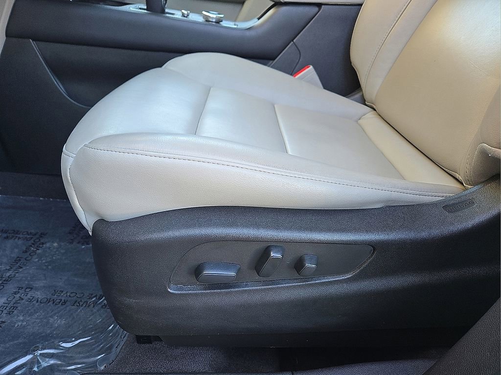 Used 2023 Cadillac XT4 Premium Luxury image 26