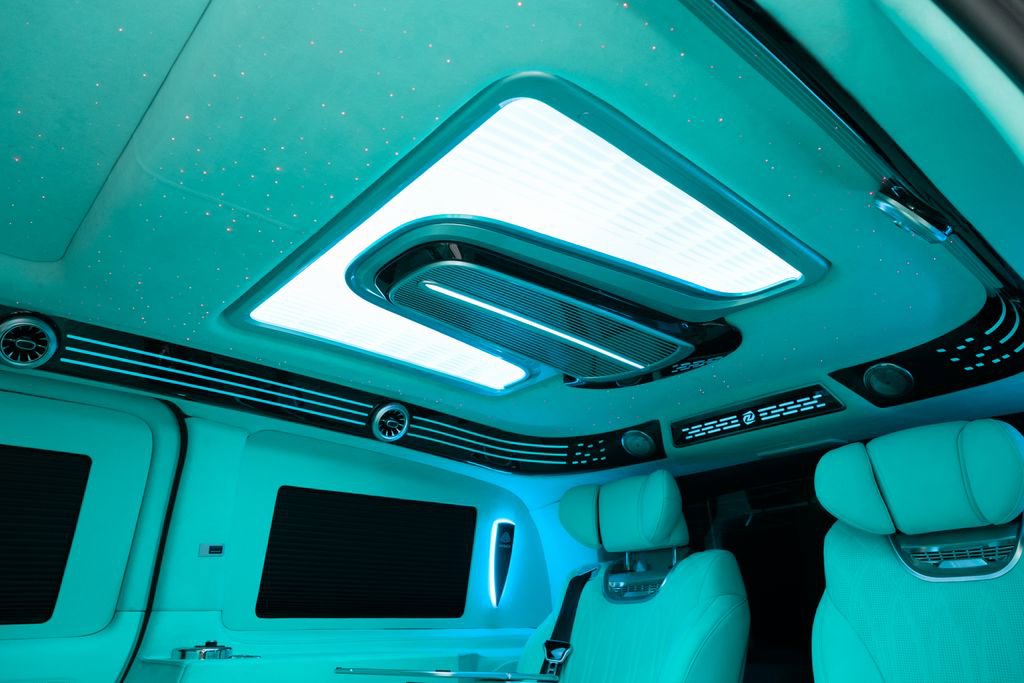 Used 2023 Mercedes-Benz Metris Passenger image 31