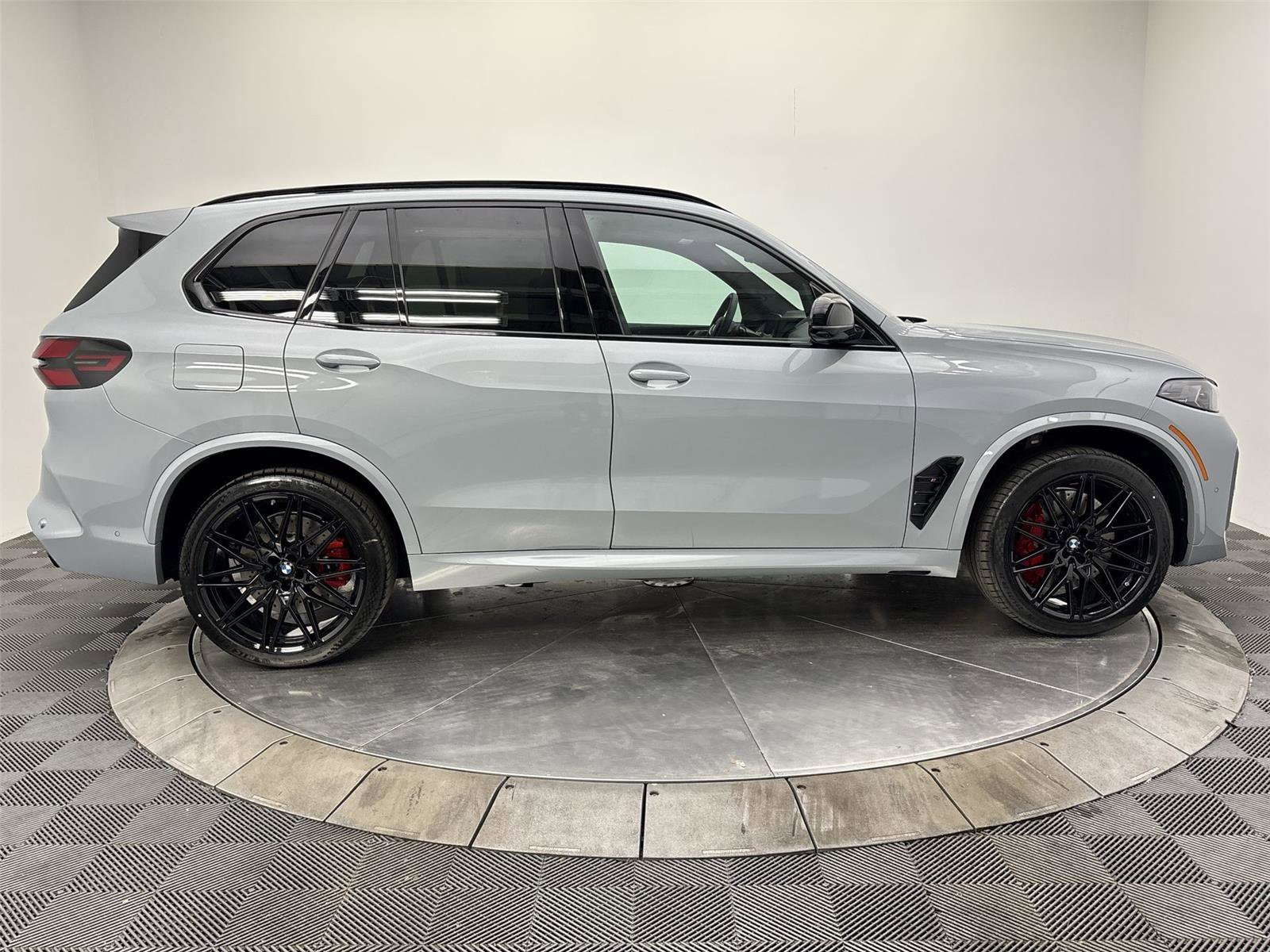 New 2026 BMW X5 M Competition w/ Executive Package image 17