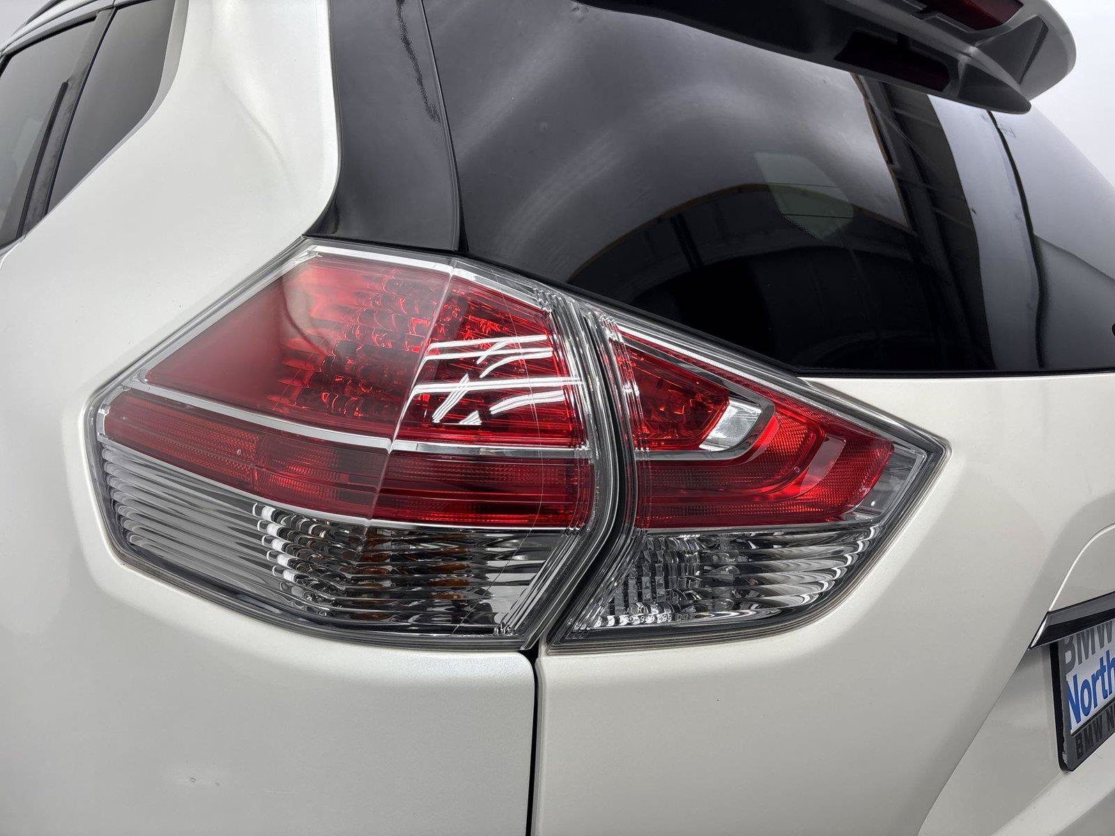 Used 2016 Nissan Rogue SL w/ SL Premium Package FWD image 19