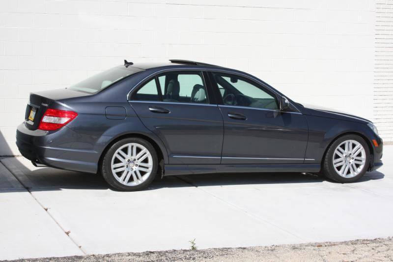 Used 2009 Mercedes-Benz C 300 Sport image 8