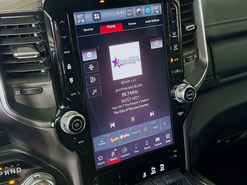 Used 2025 RAM 1500 Laramie image 30